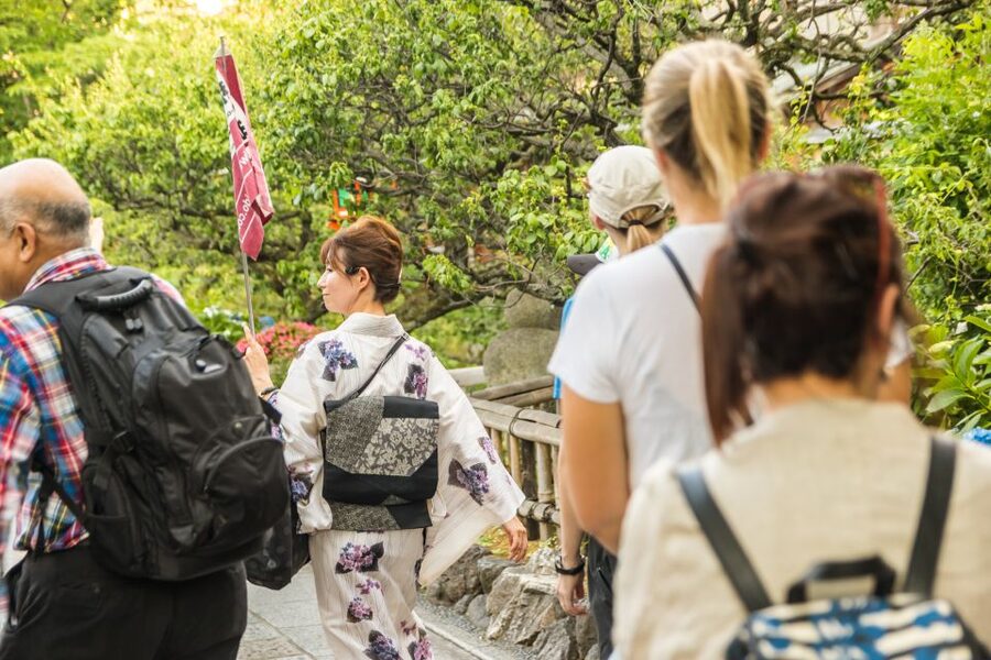Night Walk in Gion: Kyoto's Geisha District - Seeing Geiko and Maiko, What’s Likely and What You Must Accept