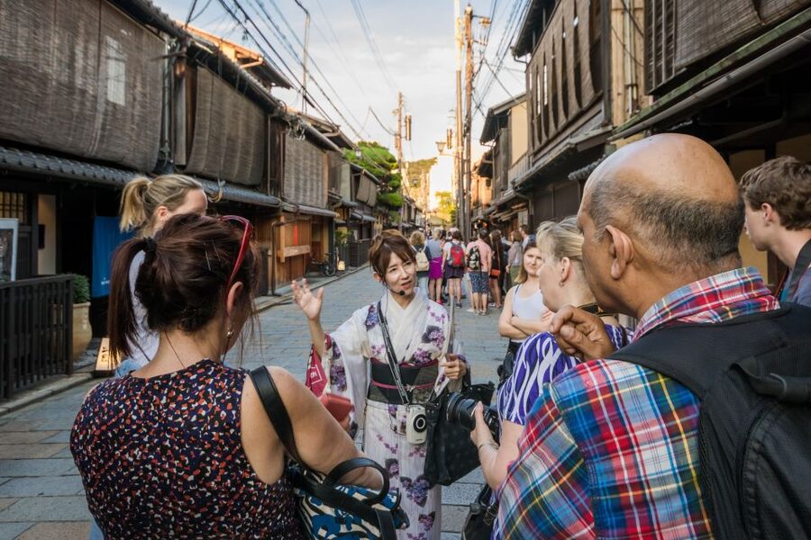 Night Walk in Gion: Kyoto's Geisha District - Price and Timing, Is $21 Worth Your Evening?