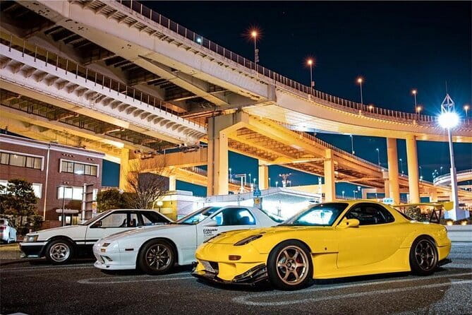 Official Japan Go-Kart Through Shibuya / Shinjuku (IDP Required) - Shinjuku Gyoen and the quick shift into iconic Tokyo scenery