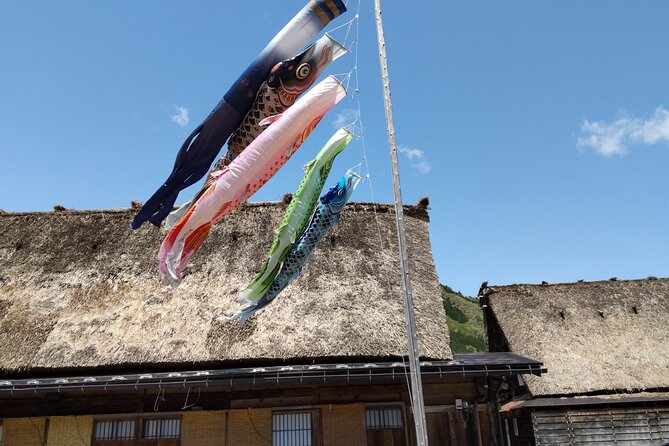 [One-day bus tour departing from Kanazawa Station] Shirakawa-go/Takayama tour platinum route bus tour - Lunch at a Hida-Region Set Meal Spot, Then Back on the Clock
