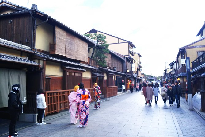 One-Day Walking Tour : Enjoy Kyoto to the fullest! - Stop 3: Gion Street-Walk, Geisha Sightings, and Keeping It Respectful