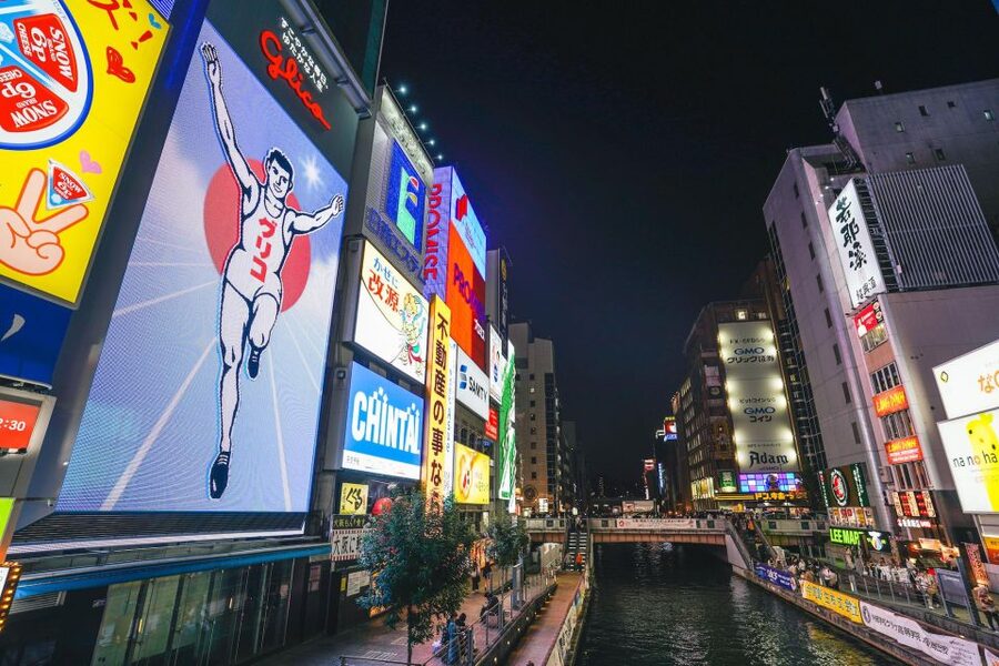 Osaka: Bar-Hopping Night Tour in Namba - Dotonbori and the Glico Sign stop, plus how to not get swallowed by the crowd