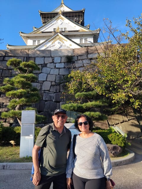 Osaka Castle Guided Tour - Castle park and the walk that connects the dots