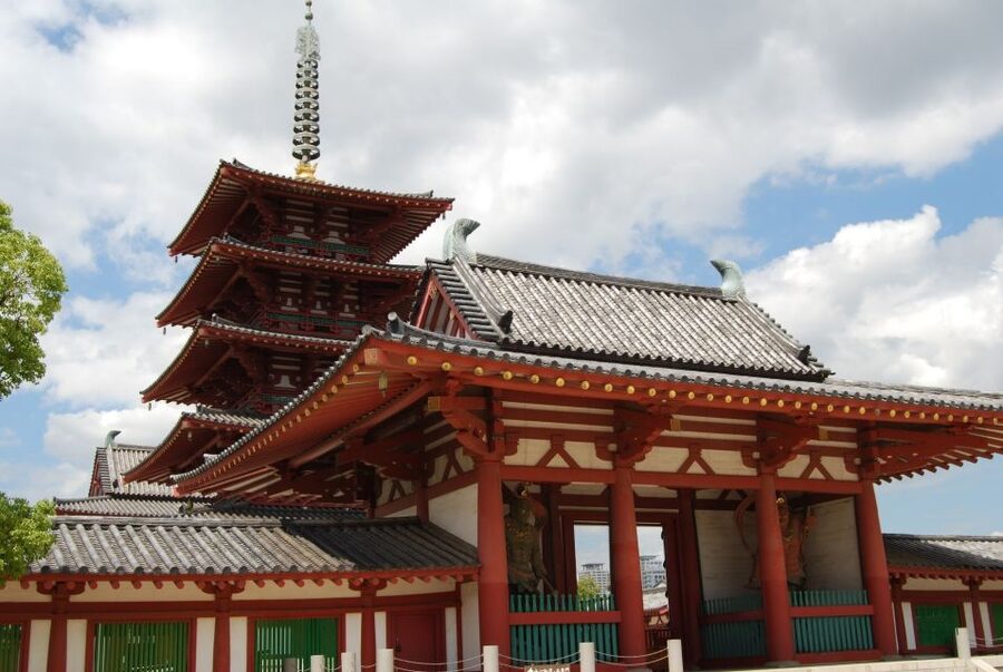 Osaka: Full-Day Sightseeing Tour by Private Vehicle - Shitennoji Temple: Japan’s oldest temple and what to notice