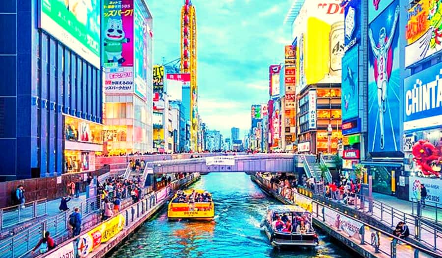 Osaka: Hotspots & Hidden Gems Walking Tour Private or Group - Osaka in hot pursuit: how this walk actually feels