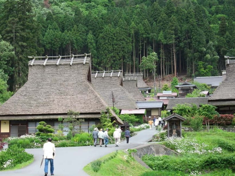 Osaka/Kyoto: Amanohashidate & Miyama Tour with Boat & Lunch - What the guide adds (and why it matters on a long day)