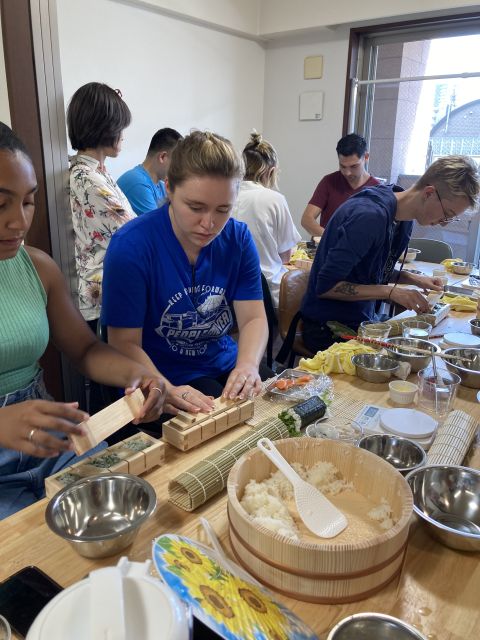 Osaka: Sushi Class in Dotonbori - Nigiri: the basics of topping vinegared rice