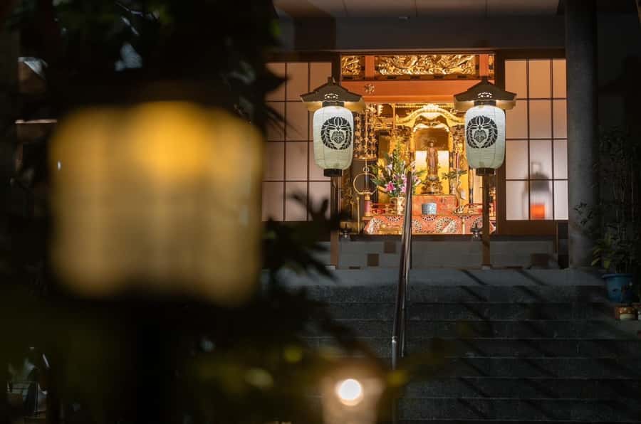 Osaka Temple Cool Foot Bath & Matcha Experience〈45min〉 - Entering Temple Mode: Incense, Kneaded Incense, and Meditation Steps