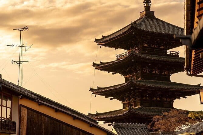 Pedal Adventure Kyoto's iconic landmarks on an e-bike tour - Stop 2 in the Higashiyama Ward area: temples and a snack break