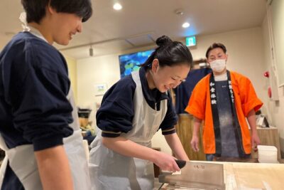 Popular in SapporoExperience authentic hand-made soba at a real soba shop!
