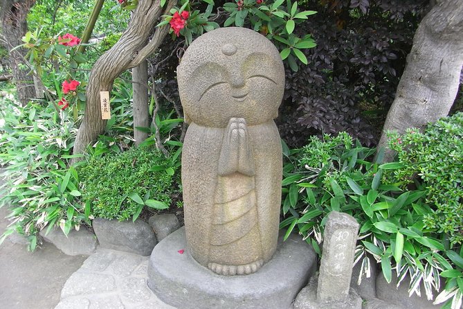 Private Car Tour to see Highlights of Kamakura, Enoshima, Yokohama from Tokyo - Enoshima’s Island Attractions and the Anime-Famous Sea Crossing Photo Stop