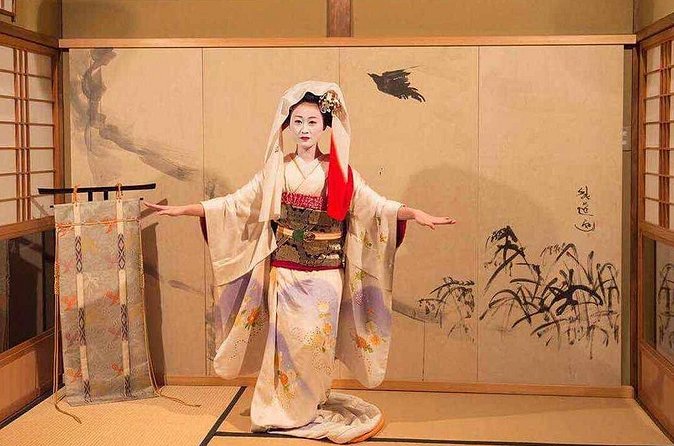 Private Dinner with Maiko and Geiko in Kyoto - The 6:00 pm flow: kaiseki dinner, sake, and a reserved mai dance