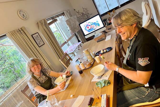 Private Mochi Sweets Making class near Shibuya area - Small group limits: max 8, and you feel it during the lesson