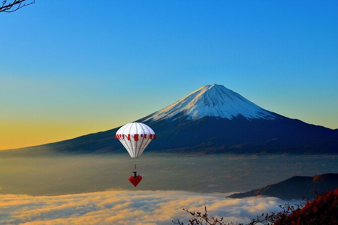 Private Unforgettable Mt Fuji Tour with English Speaking Driver - Oshino Hakkai springs: the calm Fuji-side stop with iconic reflections