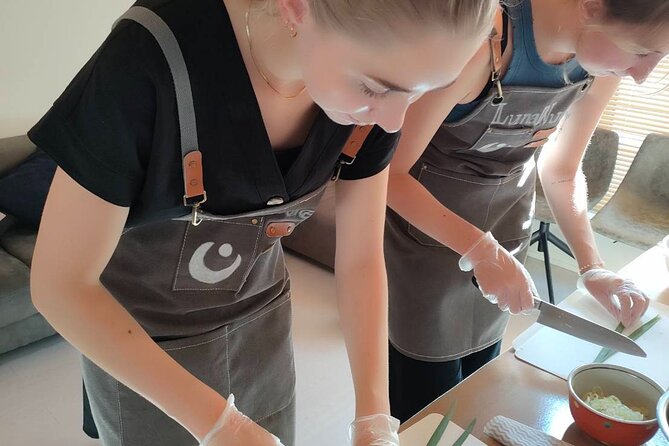 Ramen & Dumpling Cooking in Tokyo with Chef/Vegan possible - Ramen and gyoza in a real Tokyo home kitchen near Ekoda Station