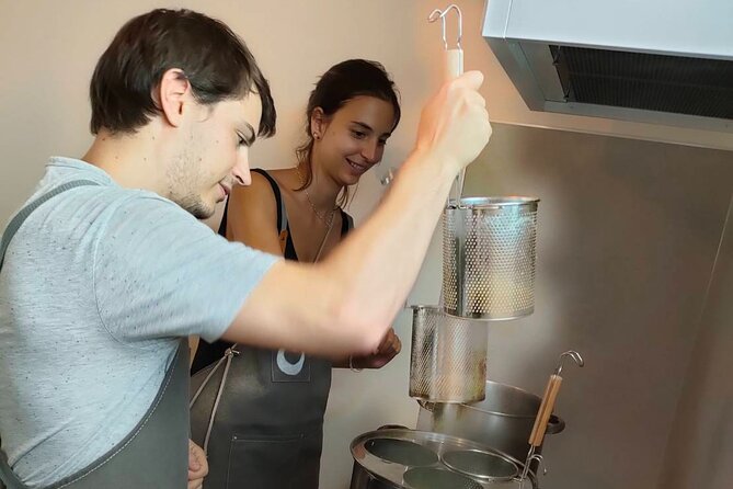 Ramen & Dumpling Cooking in Tokyo with Chef/Vegan possible - Meet the hosts: why the small group feels personal