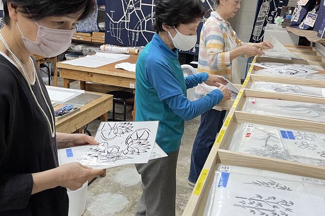 Roketsu dyeing experience: M course Roketsu Dyeing Experience - Pick Your Item and Design: Stencils, Freehand, and Personal Sketches