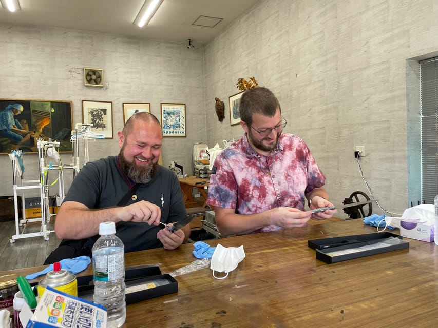 Seki: Samurai Knife Making Experience at the Knife Museum - Testing your knife on fresh vegetables: why this matters more than photos