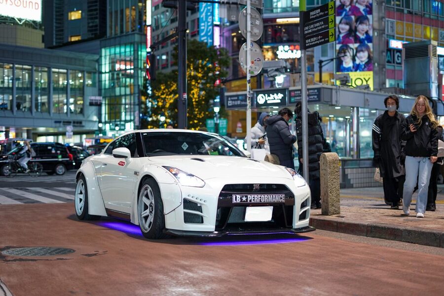 Shibuya City: Daikoku PA GT-R R35, R34, R33 or R32 Tour - Daikoku Parking Area: How the Night Meet Feels in Real Life