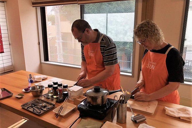 Small-Group Wagyu Beef and 7 Japanese Dishes Tokyo Cooking Class - Lunch Time: Itadakimasu, Sake, and Green Tea Included