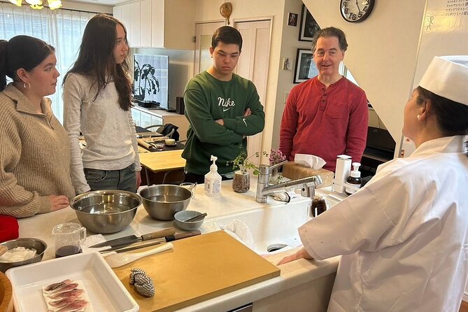 Sushi Cooking Class: AKEMI's SUSHiKiTCHEN in Tokyo - Where you meet in Tokyo, and why arriving early helps