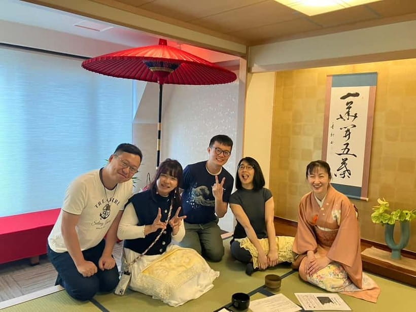 Tea ceremony experience in Japanese-style room 60min - What Happens During the Ceremony Demonstration