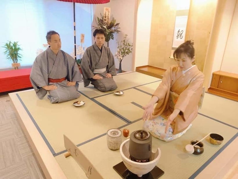 Tea ceremony experience in Japanese-style room 60min - Shoes Off, Socks On: The Tatami Details That Matter