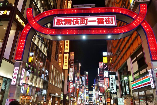 The Dark Side of Tokyo - Night Walking Tour Shinjuku Kabukicho - Shinjuku after dark, with a guide through Kabukicho and beyond