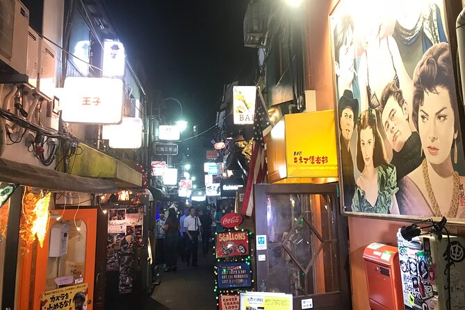 The Dark Side of Tokyo - Night Walking Tour Shinjuku Kabukicho - A Shinto shrine pause that changes the tone of the night