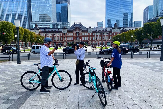 Tokyo: 3-Hour Bike/E-Bike Tour of the City's Highlights - Akasaka Palace area: state-guesthouse atmosphere, even from the outside