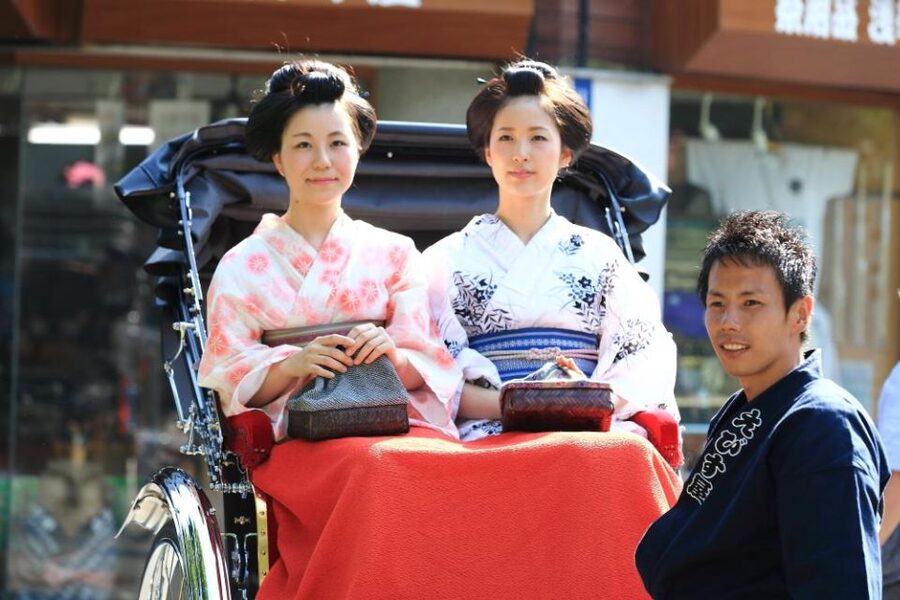 Tokyo: Asakusa Sightseeing Tour by Rickshaw - How the guide turns shrine rituals into real understanding