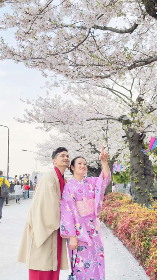 Tokyo Asakusa: Traditional Kimono Rental Experience at Wargo - What You Actually Get: Kimono, Obi, Shoes, Satchel, Socks