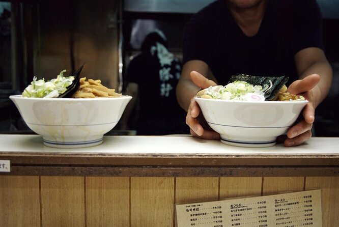 Tokyo Bar Hopping Tour in Shinjuku (All-You-Can-Drink + Dinner) - Price and What You’re Really Paying For