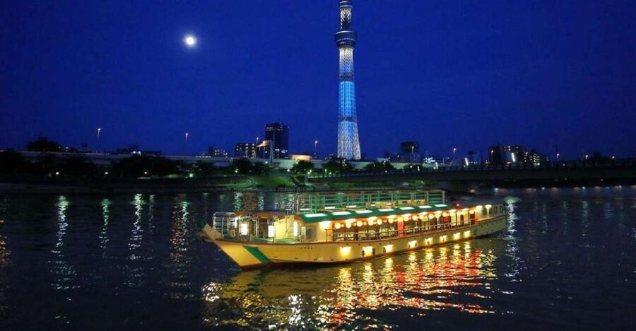 Tokyo Bay: Traditional Japanese Yakatabune Dinner Cruise - Drinks at the open bar: how unlimited alcohol fits the meal