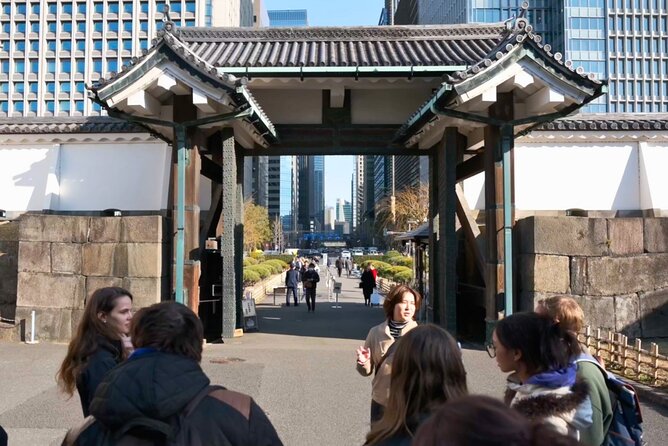 Tokyo Castle, Imperial Palace, Shogun & Garden Walking Tour - Ninomaru Garden and the East side calm you can actually enjoy