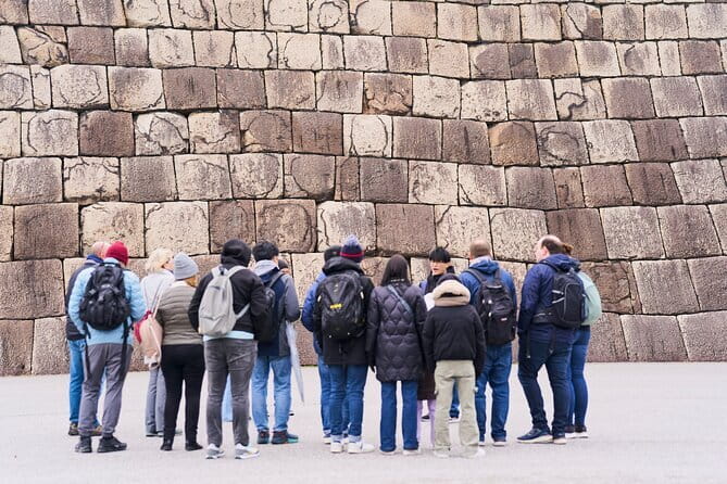 Tokyo Castle & Imperial PalaceーShogun Walking Tour - Tokyo Imperial Palace Grounds: Where Security Changes the Tempo