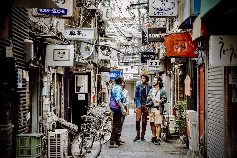 Tokyo: Custom Hidden Gems & Highlights Tour with Local Guide - How spontaneous stops work without derailing your day