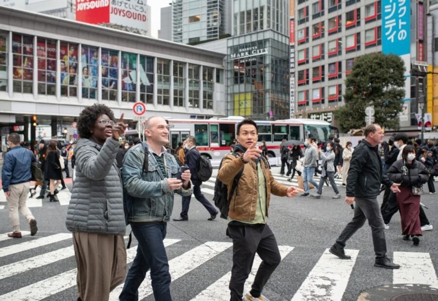 Tokyo: Custom Hidden Gems & Highlights Tour with Local Guide - Starting in Asakusa, where you can orient fast