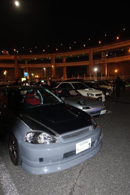 Tokyo: Daikoku Car Meet Tour at Night with JDM Guides - Arriving at Daikoku PA: how to get the most from your on-lot time