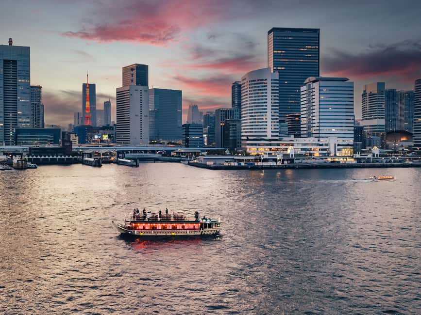 Tokyo Dinner Cruise & Tradition Show & Drinks & Tokyo Tower - Live shamisen and on-board performances that don’t require you to know Japanese