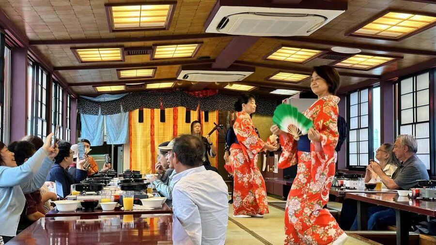Tokyo Dinner Cruise & Tradition Show & Drinks & Tokyo Tower - Price and value: does $95 make sense for this kind of evening?