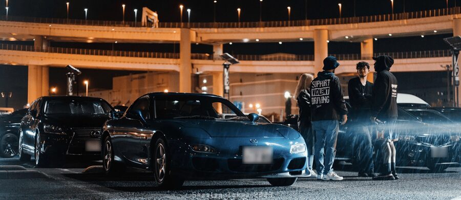 Tokyo Drift: Daikoku PA Supreme Car Experience 大黒PA - When police timing changes the plan, you still keep rolling