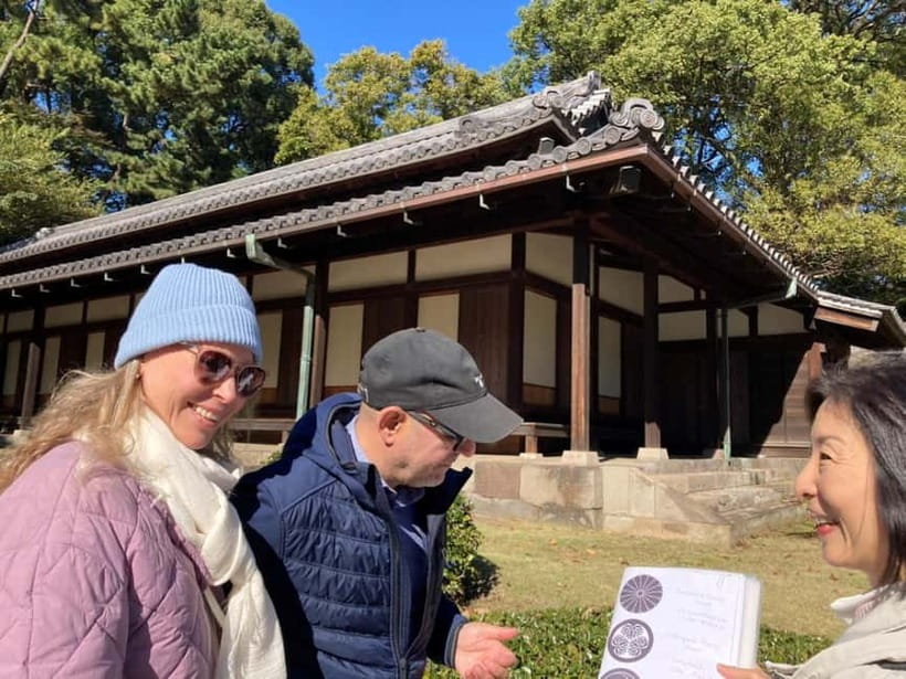 Tokyo: Edo Castle & East Garden of the Imperial Palace Tour - Key highlights to look for on this tour