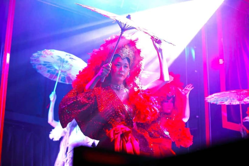 Tokyo GINZA: KONPARU Japanese Cabaret Show with Drink - Who This Experience Suits Best, and Who Might Want to Skip It