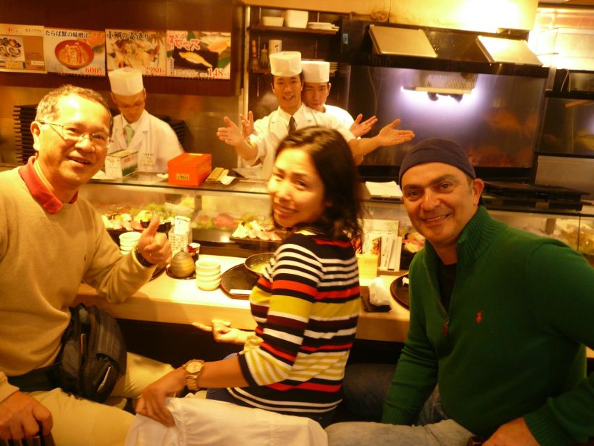 Tokyo: Guided Walking Tour of Tsukiji Market with Breakfast - Starting at Tsukiji Hongwanji Temple: the calm before the food rush