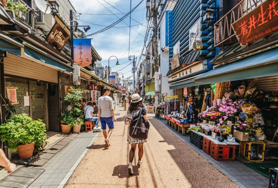 Tokyo: Hop-On Hop-Off Sightseeing Bus Ticket - Route 3: Shinjuku and Shibuya course with Harajuku and Meiji Jingu