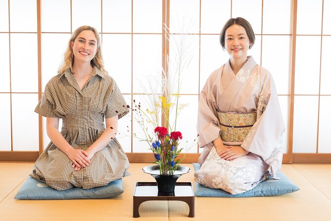 Tokyo Ikebana Wellness Art Experience near Shinjuku - The Japanese-style room experience, quiet focus in a busy city