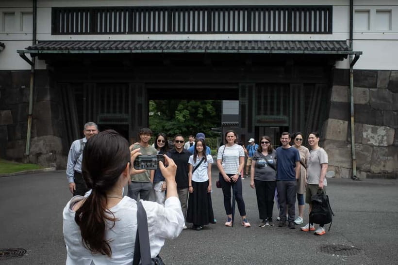 Tokyo: Imperial Palace East Gardens Walking Tour - Honmaru area remnants: reading Edo Castle from what’s left