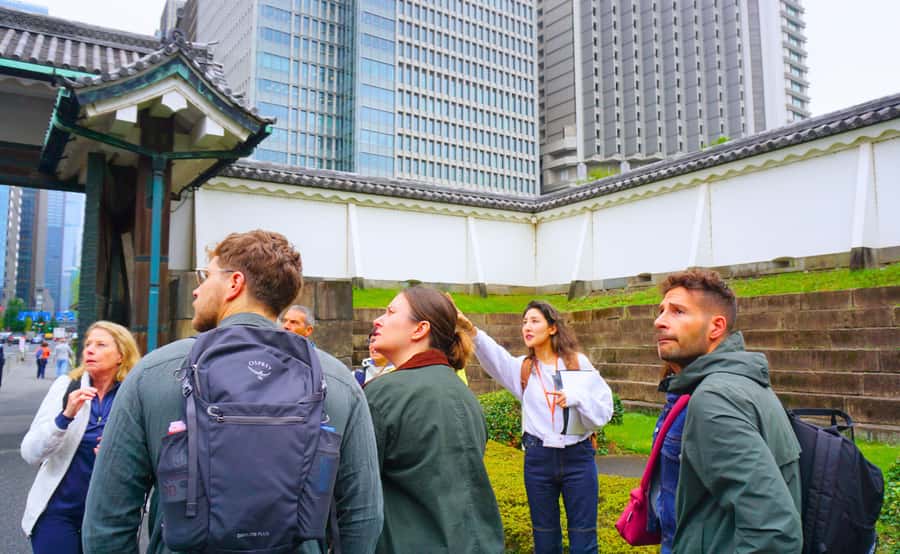 Tokyo: Imperial Palace Japanese History Walking Tour - Bamboo Forest and the Photo Stops You’ll Want to Repeat