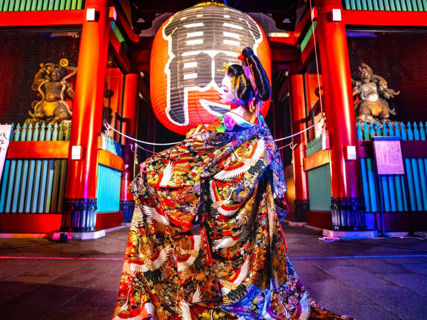 Tokyo: Japanese Dance Cabaret Theater Asakusa-Kaguwa Ticket - Photos, tipping, and how to handle the human side